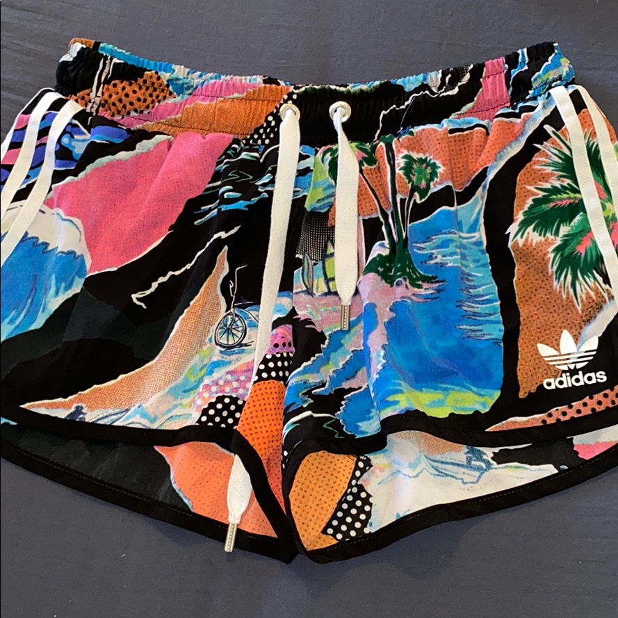 Adidas Women’s Shorts Size Small Beach Tropical